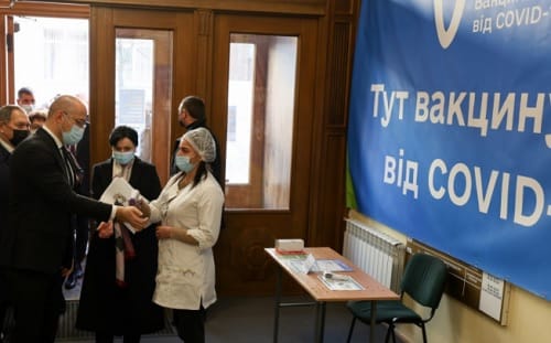 Денис Шмыгаль пообщался с медиками Кировоградщины