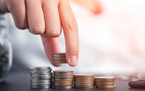 Средняя зарплата в области увеличилась почти на 500 гривен