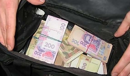 В Кропивницкому больше года разыскивают воришку, который украл из квартиры 230 тысяч гривен