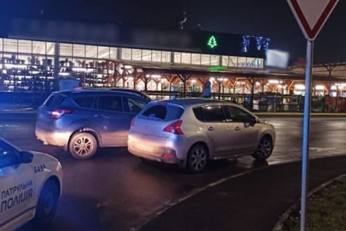 Водитель автомобиля Peugeot вызвала ДТП в Кропивницком