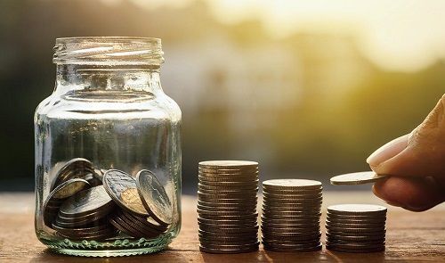 Вчені назвали лайфхаки, які допомагають збирати гроші