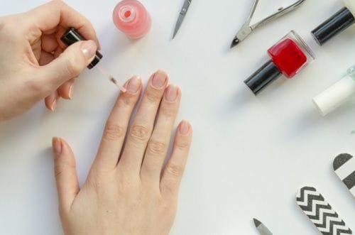 Як зробити манікюр в домашніх умовах