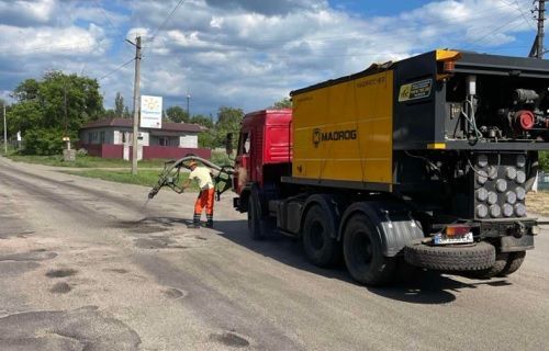 Дорожники Кировоградщины наводят порядок на дорогах области
