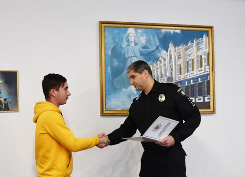 Двоє кропивничан отримали подяки від поліції за розкриту справу