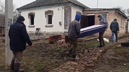 Лікарі і рятувальники назвали причини смерті родини в селі Капітанівка