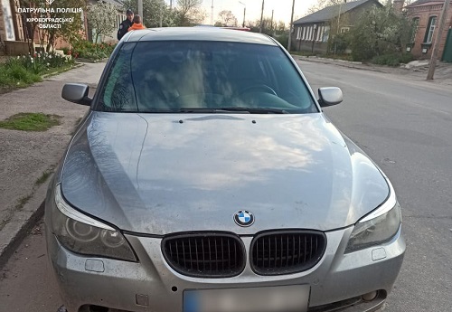 В Кропивницькому знайшли автомобіль-привид з безправним водієм