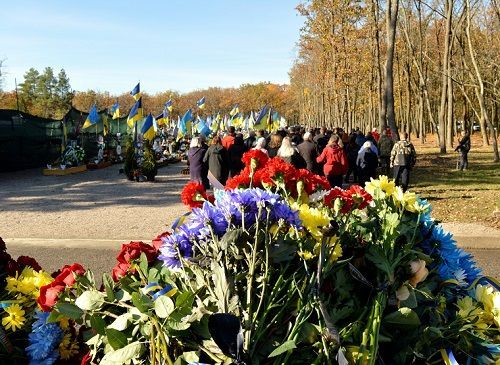 Кропивницький попрощався з чотирма героями, які віддали за Україну найцінніше