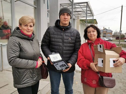 В Олександрії освітяни передали військовим пристрій для стрільби