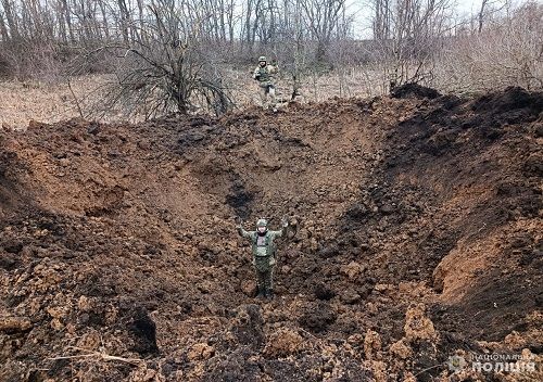 Вирва після знищення ворожих ракет