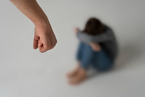 В Кропивницькому адвокат «виховував» підлітка і потрапив під підозру прокуратури