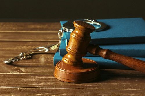 Збагачувався з бюджету: на Кіровоградщині викрили посадовця-рецедивіста