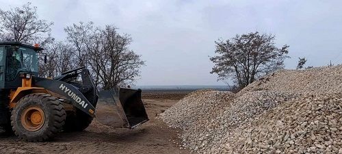 Урвався терпець: Новоукраїнська громада відремонтувала дорогу районного значення
