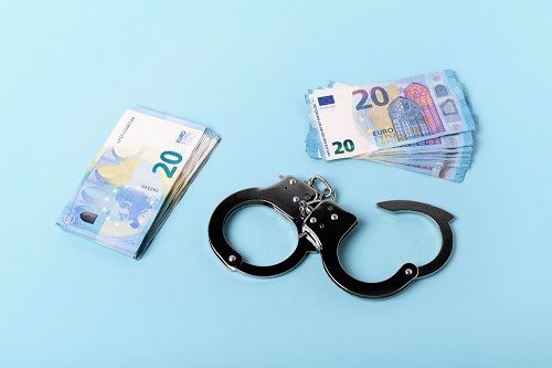 На Кіровоградщині судитимуть підрядника і чиновника за розтрату 200 тисяч