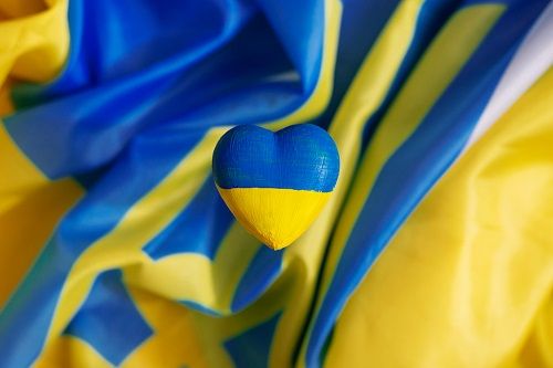 День державного прапора України: історія стяга, привітання і листівки