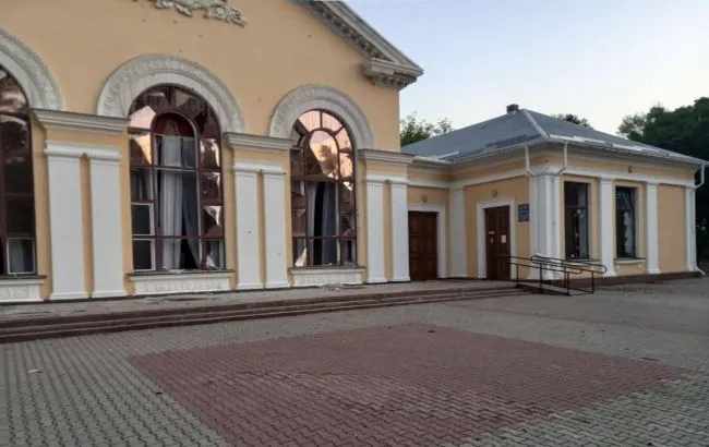 Пошкоджена філармонія